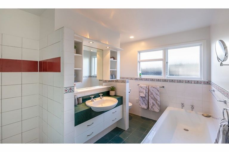 Photo of property in 1 Ferniehurst Street, Somerfield, Christchurch, 8024