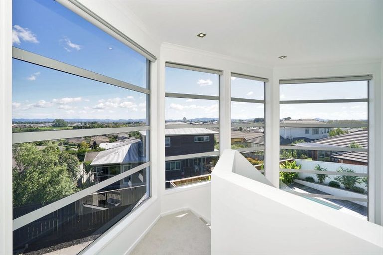 Photo of property in 17 Raddington Way, Huntington, Hamilton, 3210