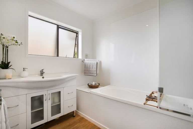 Photo of property in 35 Marae O Rehia Road, Karioitahi, Waiuku, 2683