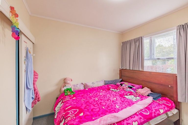 Photo of property in 1/88 Tirimoana Road, Te Atatu South, Auckland, 0602