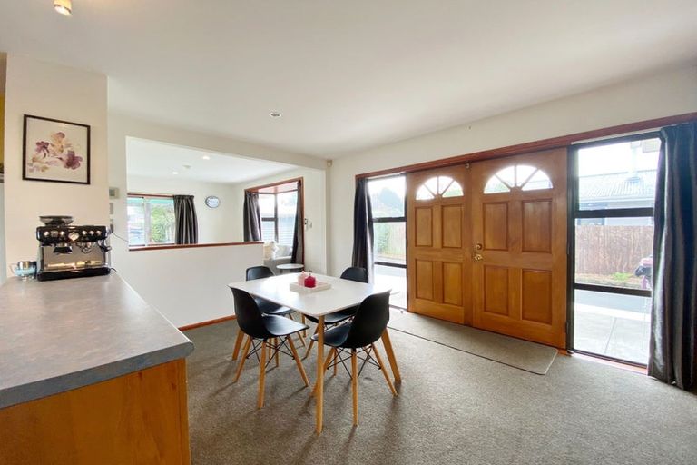 Photo of property in 15 Oldwood Street, Bishopdale, Christchurch, 8053