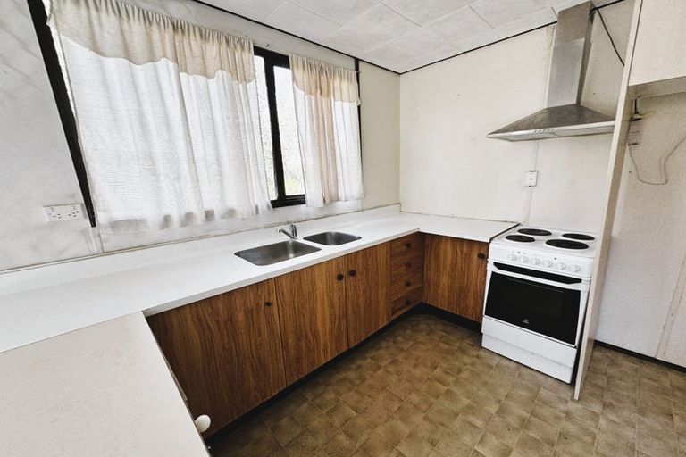 Photo of property in 49a Rua Road, Glen Eden, Auckland, 0602