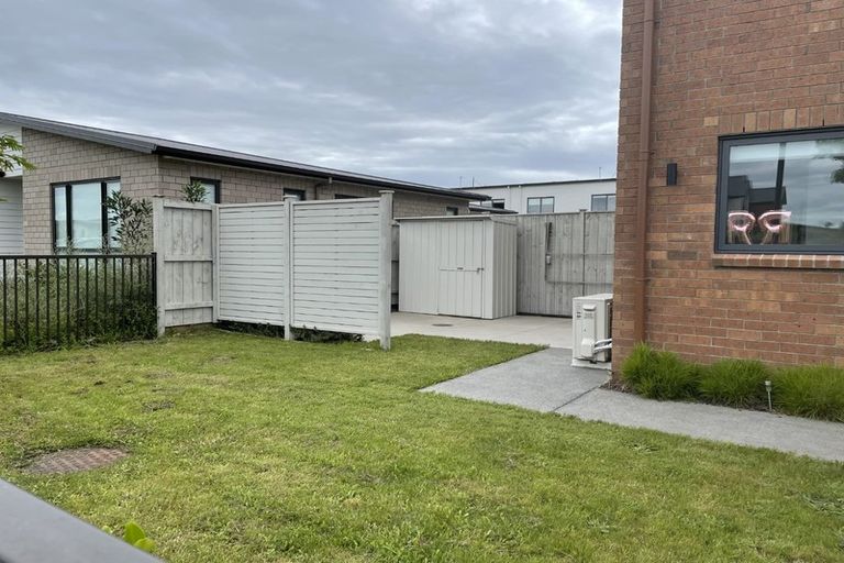 Photo of property in 39 Nganui Avenue, Takanini, 2112
