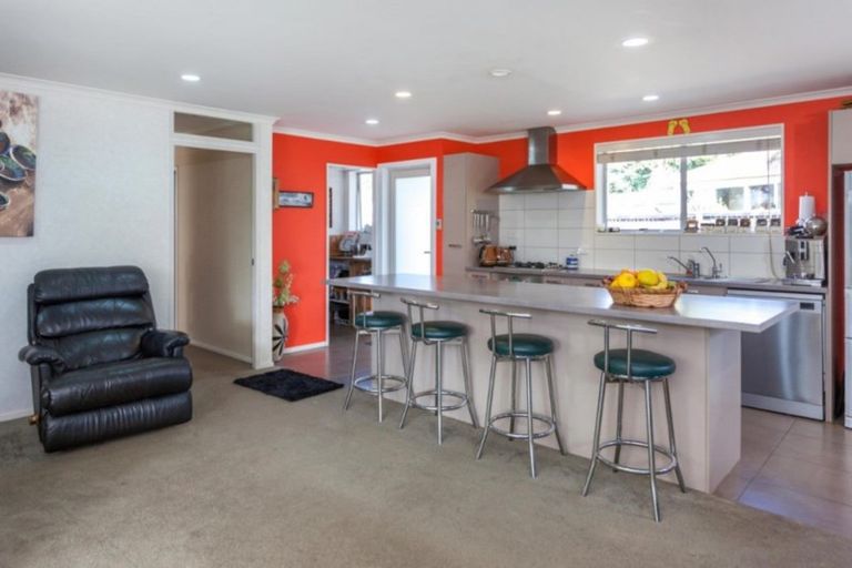 Photo of property in 112 The Drive, Whangamata, 3620