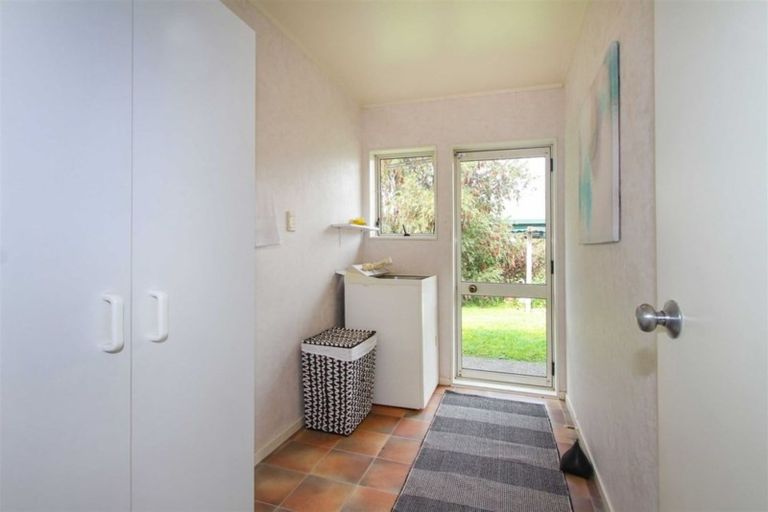 Photo of property in 89 Lakeside Drive, Orewa, 0931