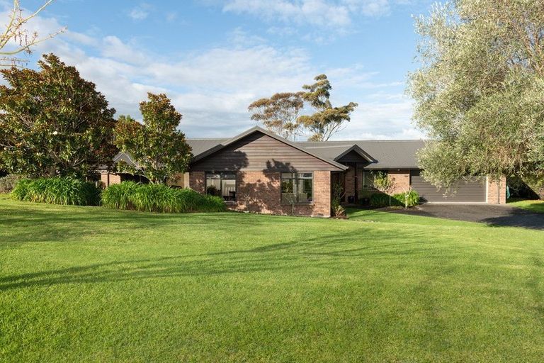 Photo of property in 8 Bradley Avenue, Pyes Pa, Tauranga, 3112