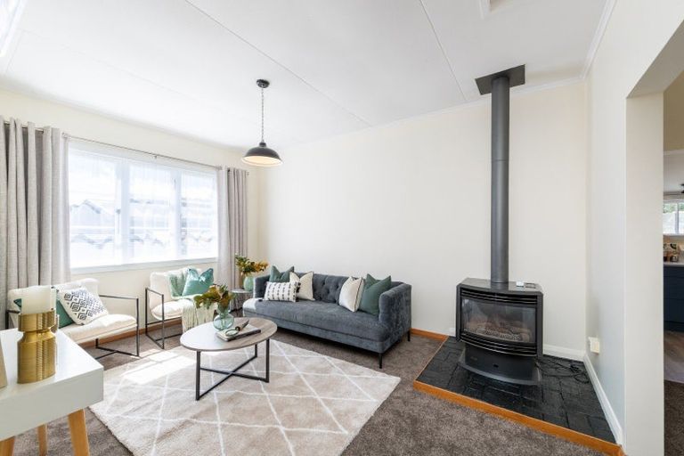 Photo of property in 5 Mangaroa Hill Road, Clouston Park, Upper Hutt, 5018