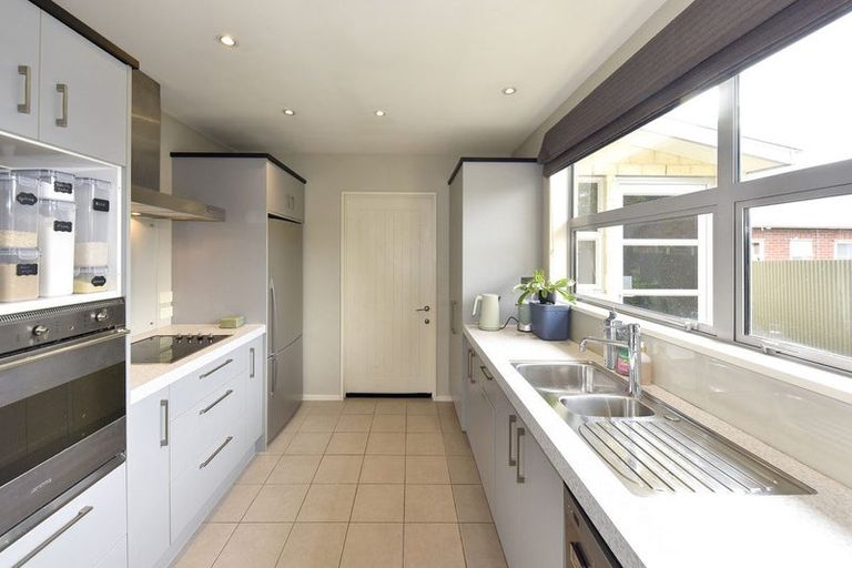 Photo of property in 127a Elizabeth Street, Riccarton, Christchurch, 8041