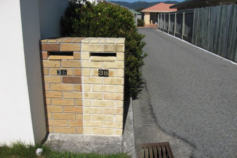 Photo of property in 38 College Drive, Paraparaumu, 5032