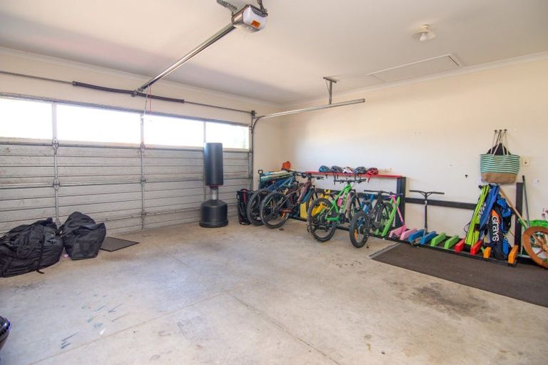 Photo of property in 38 Leander Place, Milson, Palmerston North, 4414