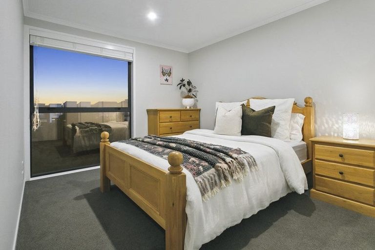 Photo of property in 12 Rangihina Road, Hobsonville, Auckland, 0616