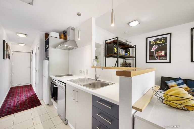 Photo of property in Monterey Apartments, 11/232 Middleton Road, Glenside, Wellington, 6037