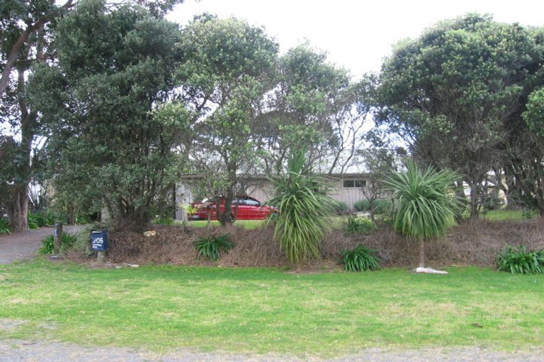 Photo of property in 206 Mary Road, Whangamata, 3620
