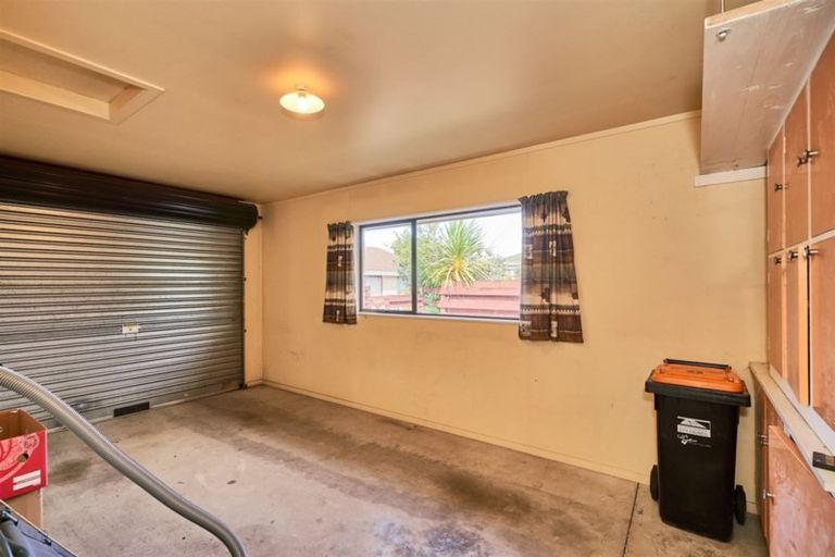 Photo of property in 2/99 Vogel Street, Roslyn, Palmerston North, 4414