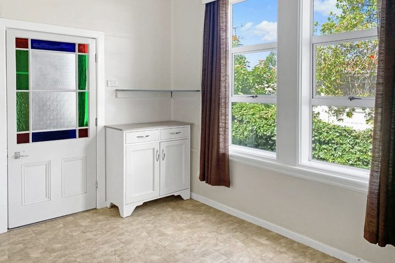 Photo of property in 17 Queens Road, Elgin, Gisborne, 4010