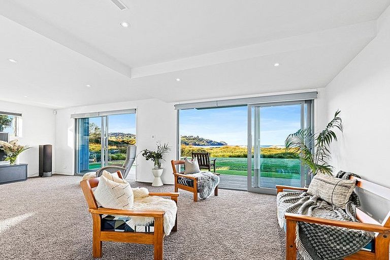 Photo of property in 38 Rita Way, Omaha, 0986