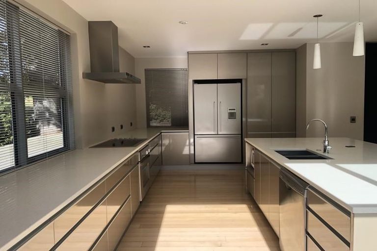 Photo of property in 62 Dyers Pass Road, Cashmere, Christchurch, 8022