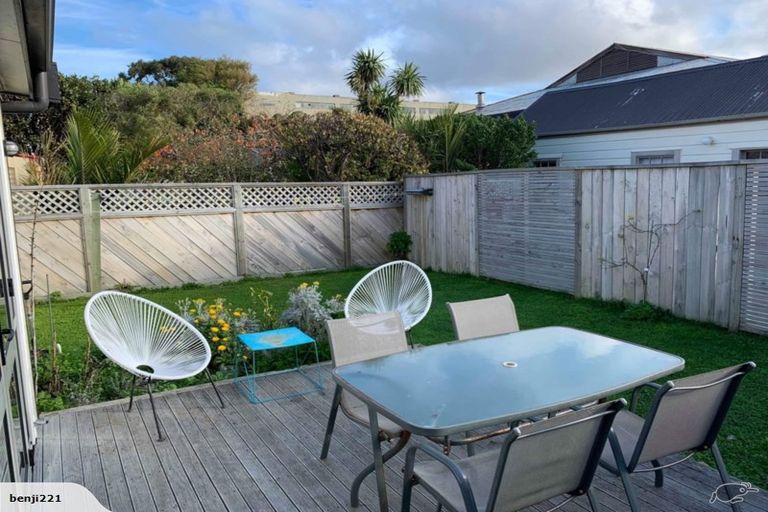 Photo of property in 31 Moir Street, Mount Victoria, Wellington, 6011