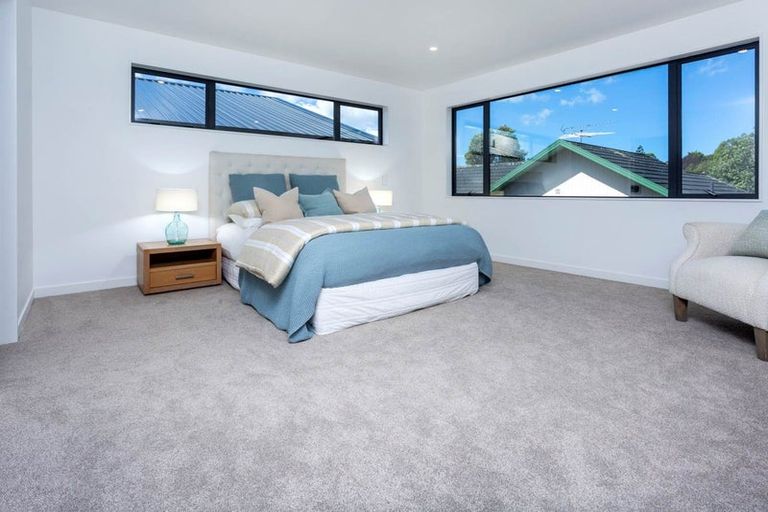 Photo of property in 3b Serrata Place, Browns Bay, Auckland, 0630
