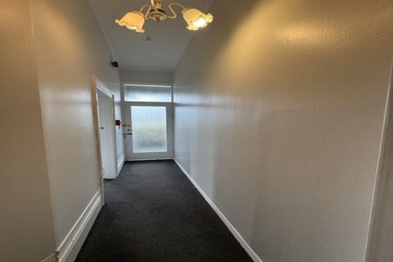 Photo of property in 102 Tinakori Road, Thorndon, Wellington, 6011