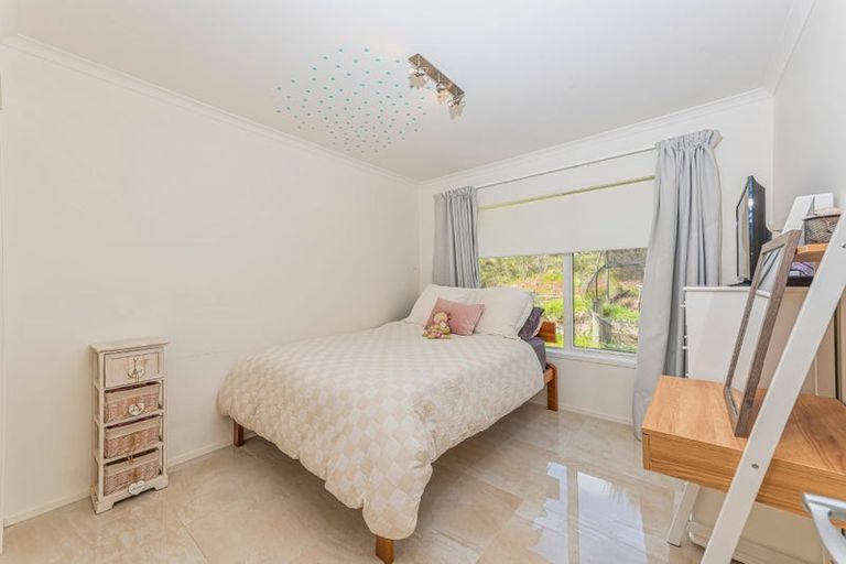 Photo of property in 66 Manuka Grove, Helensville, 0875