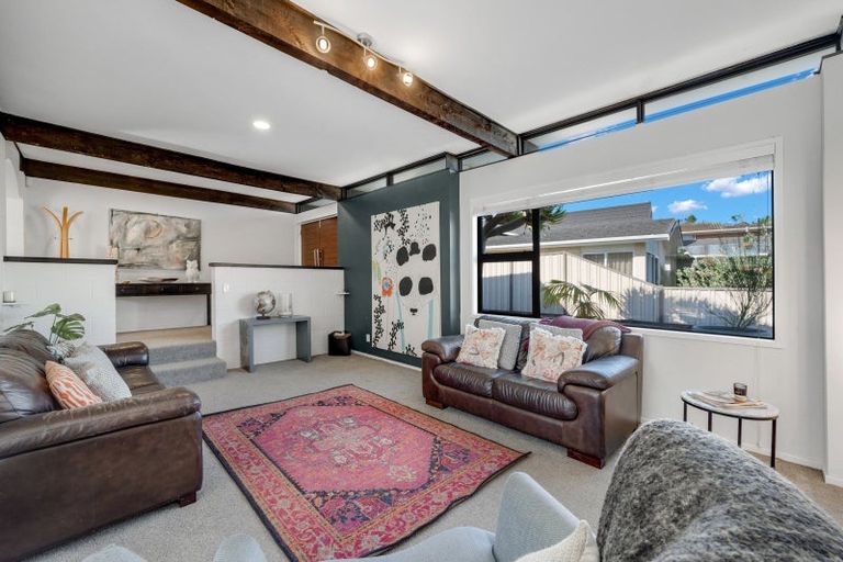 Photo of property in 7 Tabago Place, Half Moon Bay, Auckland, 2012