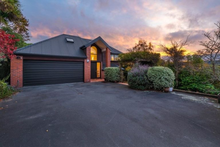 Photo of property in 148a Dyers Pass Road, Cashmere, Christchurch, 8022