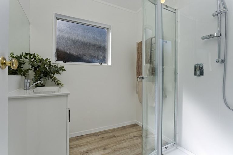 Photo of property in 2/31 Lake Road, Devonport, Auckland, 0624