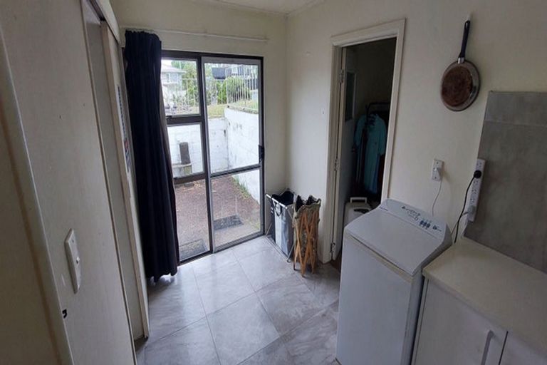 Photo of property in 11 Tyne Road, Forrest Hill, Auckland, 0620