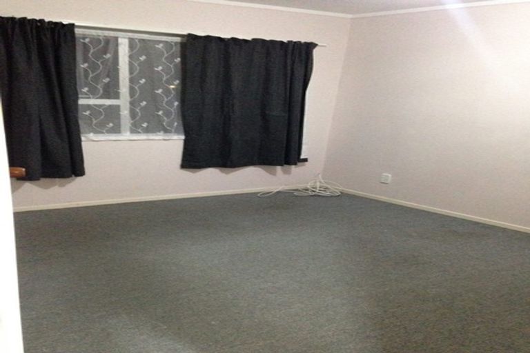 Photo of property in 1/26 Bayview Road, Bayview, Auckland, 0629