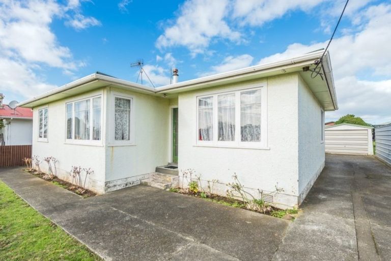 Photo of property in 34 Titoki Street, Castlecliff, Whanganui, 4501