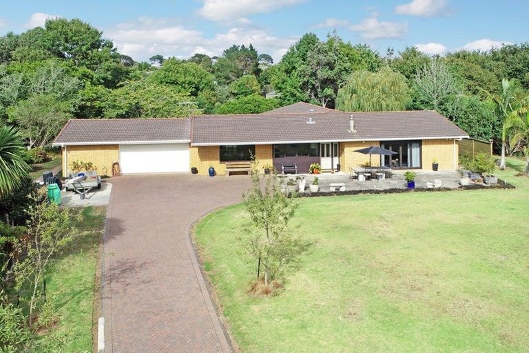 Photo of property in 2 Raukawa Grove, Waiuku, 2123