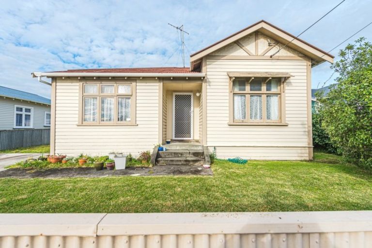 Photo of property in 11 May Street, Gonville, Whanganui, 4501