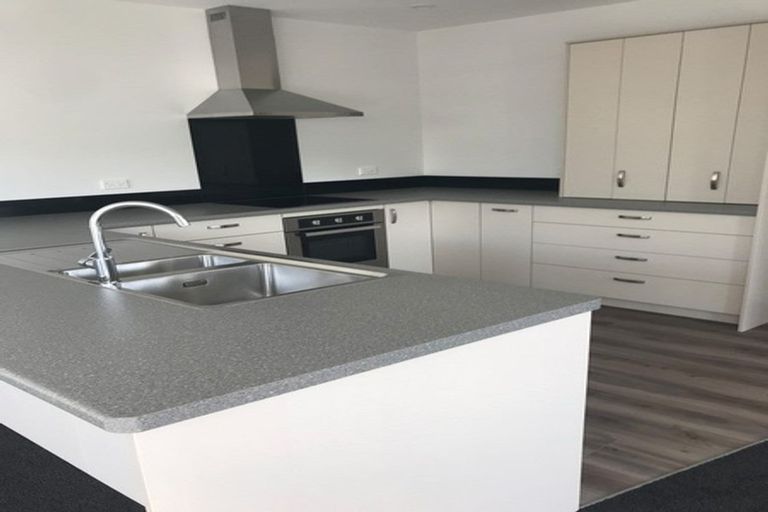 Photo of property in 62a Golders Road, Elderslea, Upper Hutt, 5018