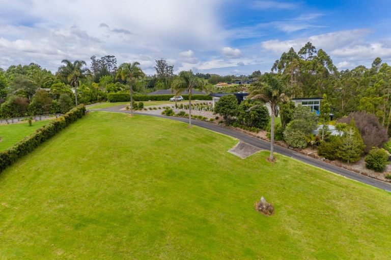 Photo of property in 16 Stoney Brook Lane, Kerikeri, 0230