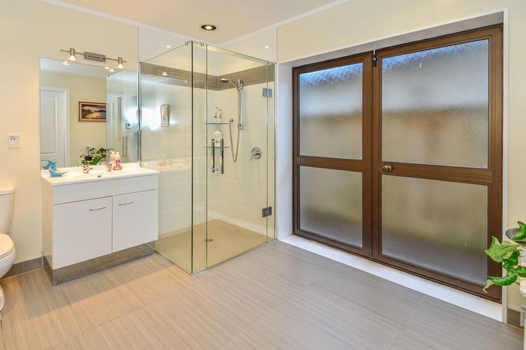 Photo of property in 9 Cooper Street, Pukekohe, 2120