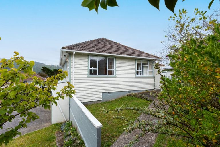Photo of property in 15 Mckillop Street, Ranui, Porirua, 5024