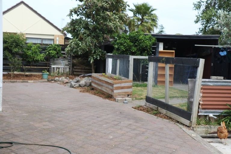 Photo of property in 2 Kinross Place, Mount Maunganui, 3116