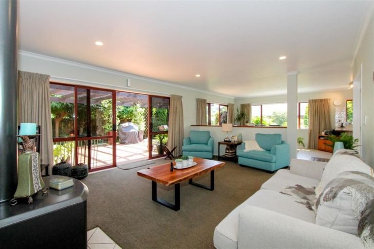 Photo of property in 17 Frame Place, Owhata, Rotorua, 3010