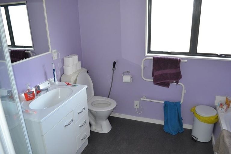 Photo of property in 78 Woodhouse Avenue, Karori, Wellington, 6012