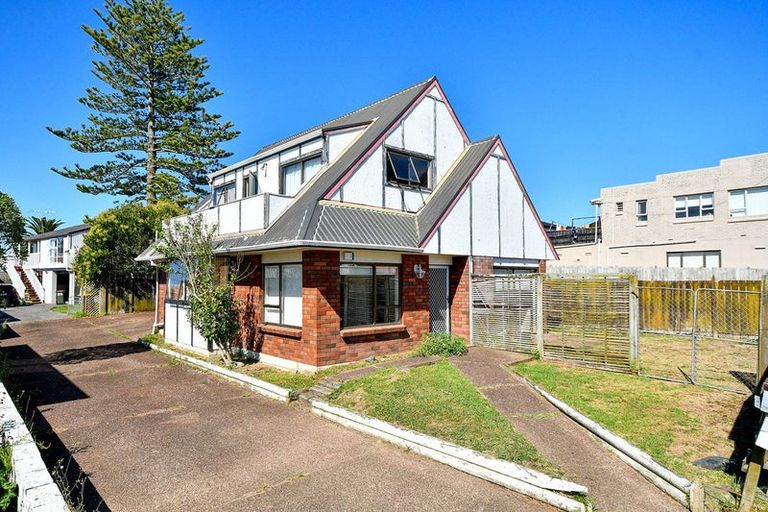 Photo of property in 1/23 Beihlers Road, Weymouth, Auckland, 2103