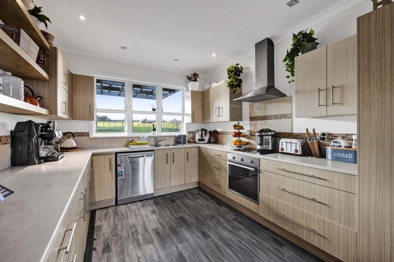 Photo of property in 1812 Opunake Road, Mahoe, Hawera, 4679