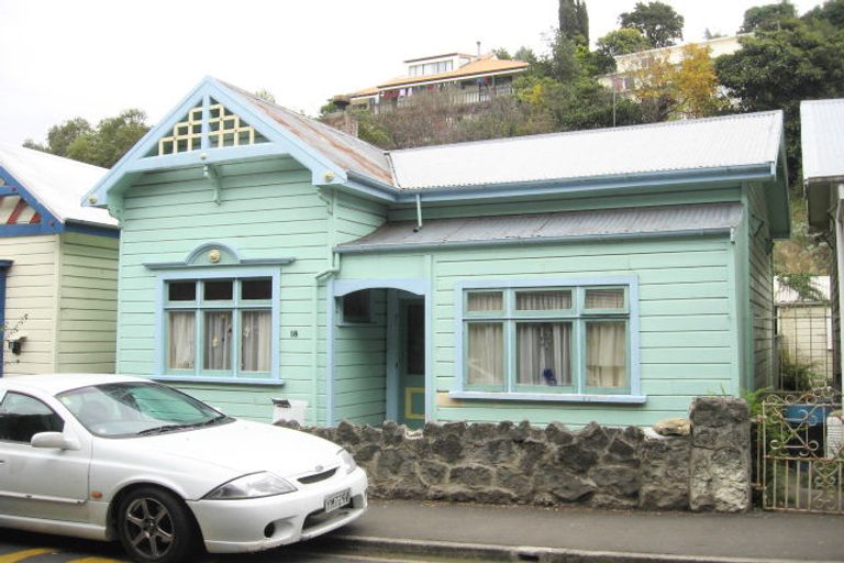 Photo of property in 18 Faraday Street, Hospital Hill, Napier, 4110
