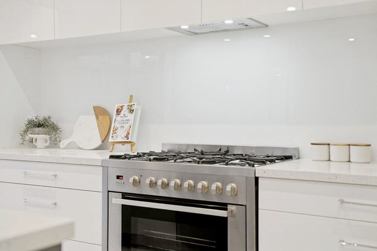 Photo of property in 16 Darion Drive, Flat Bush, Auckland, 2019