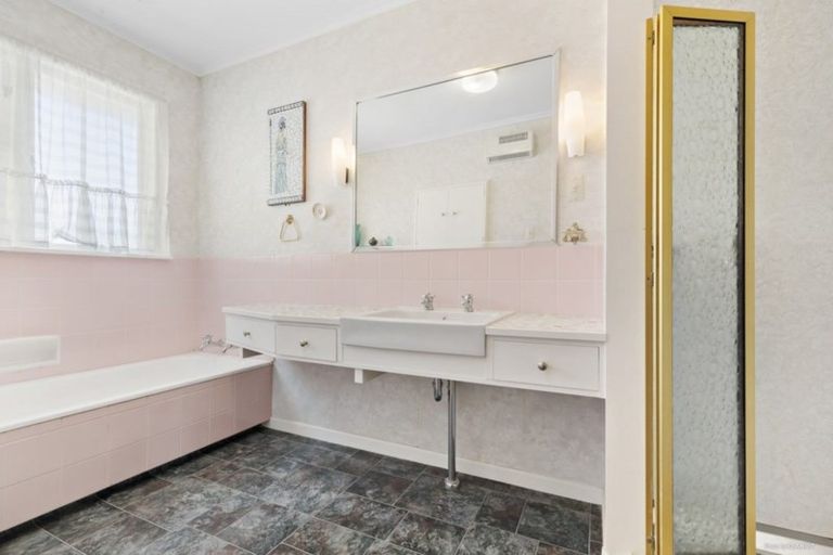 Photo of property in 130 Mairangi Road, Wilton, Wellington, 6012