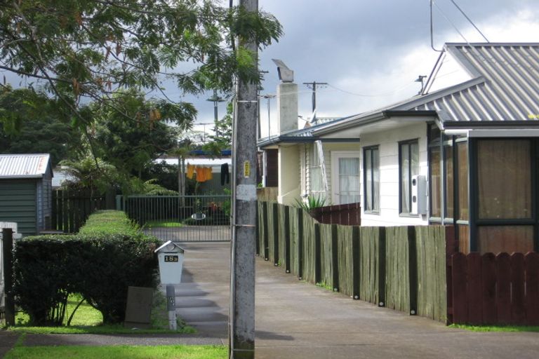 Photo of property in 2/18 York Road, Papatoetoe, Auckland, 2104