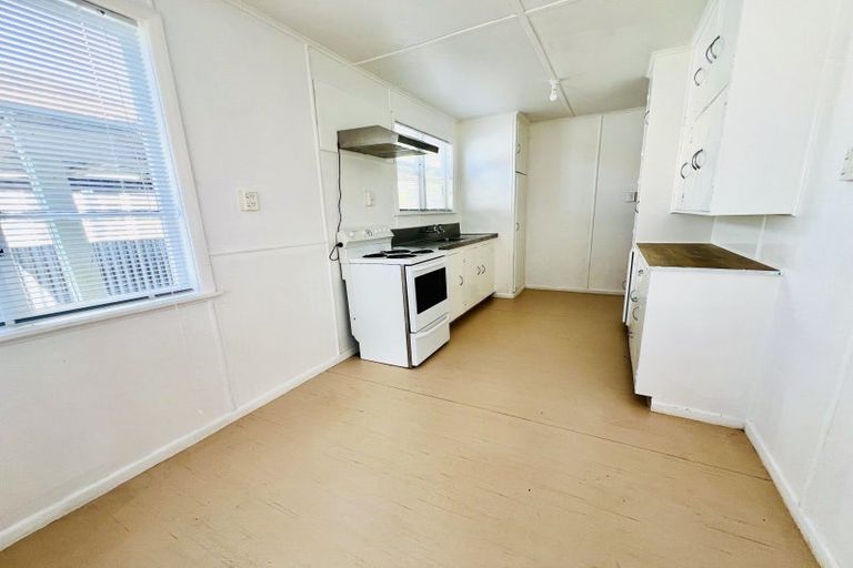 Photo of property in 8 Victor Street, Dannevirke, 4930