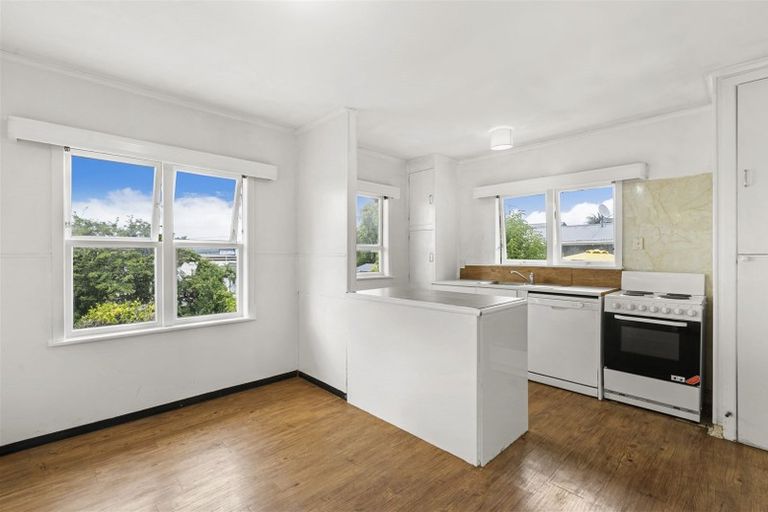 Photo of property in 13 Bruce Road, Glenfield, Auckland, 0629