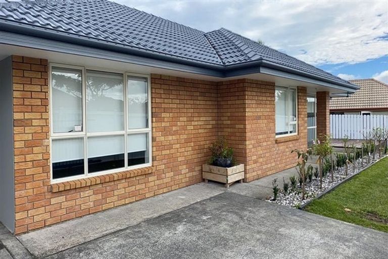 Photo of property in 2 Vidiri Court, Flat Bush, Auckland, 2019