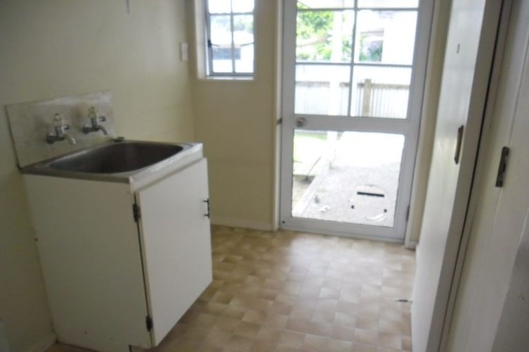 Photo of property in 40 Neeve Road, Taradale, Napier, 4112